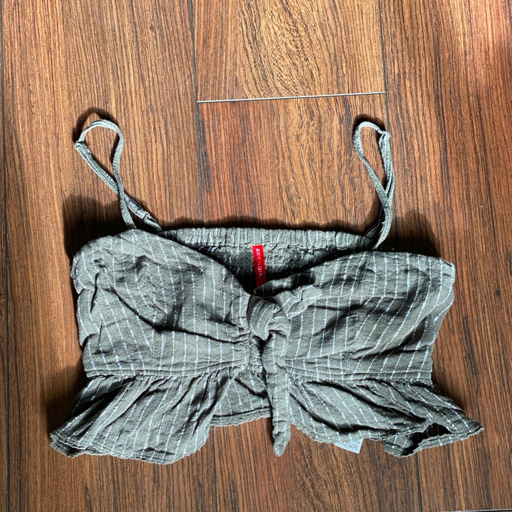 GREEN CROP TOP